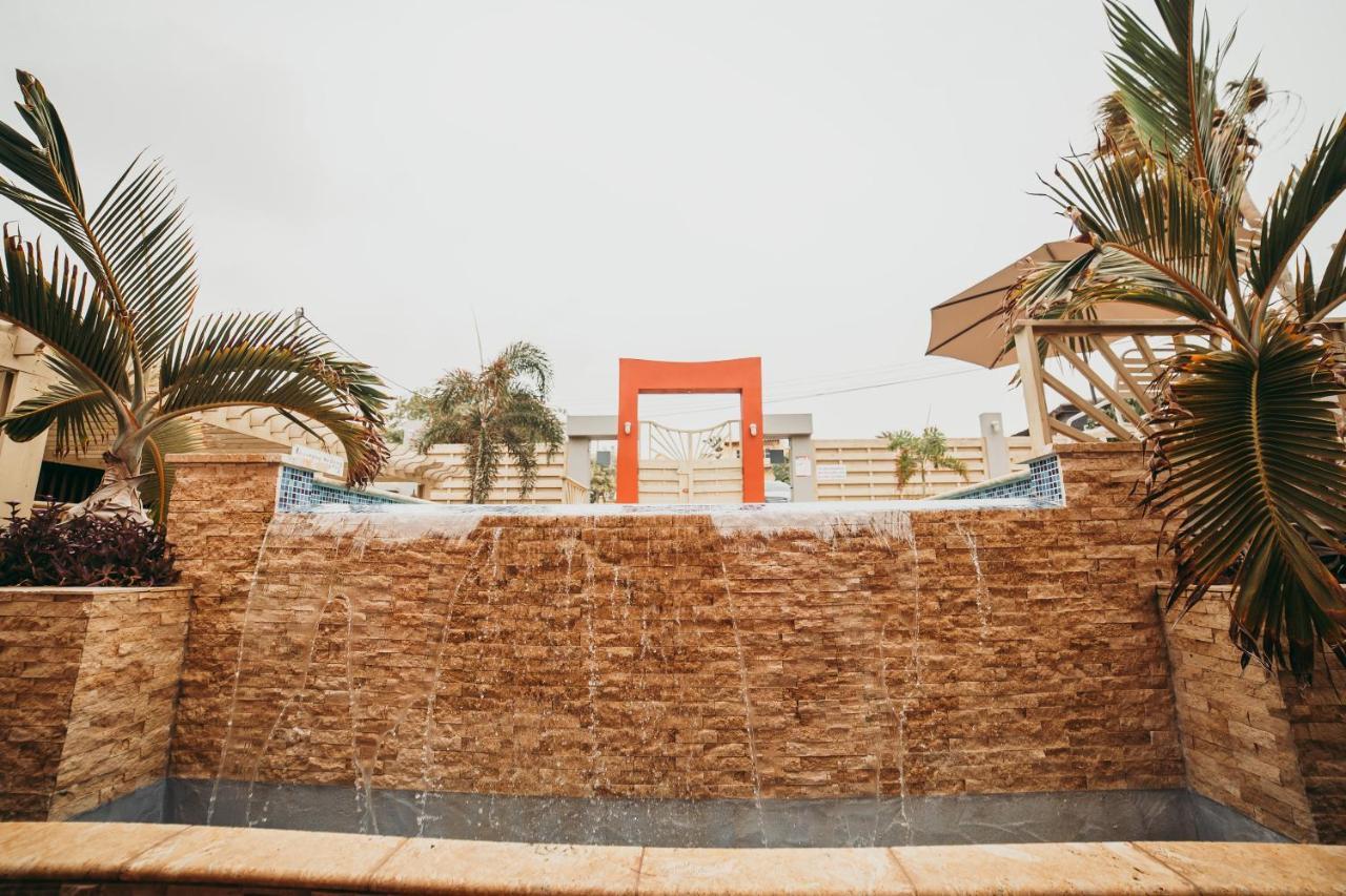 Ser'i Bucurui Accommodations Palm Beach Esterno foto