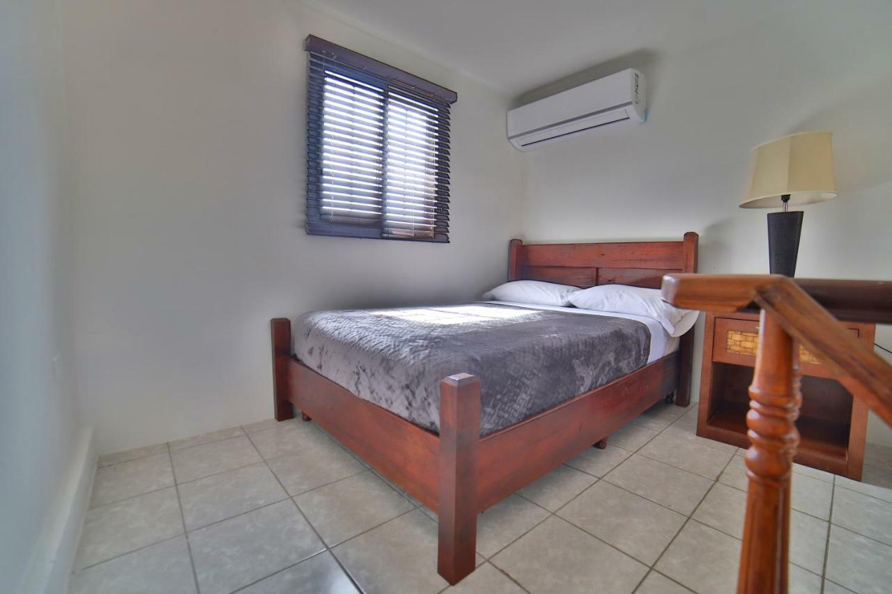 Ser'i Bucurui Accommodations Palm Beach Esterno foto